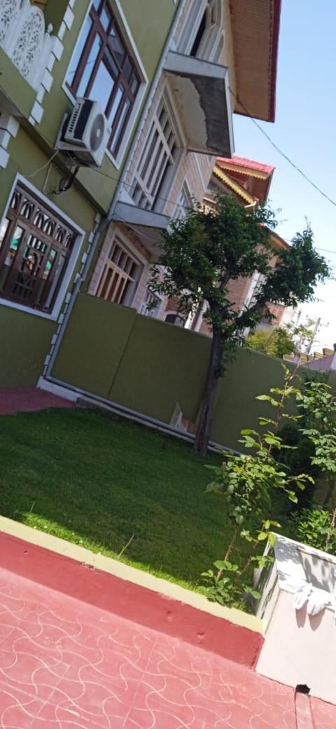 Mir Manzil Bed & Breakfast Srīnagar Eksteriør bilde